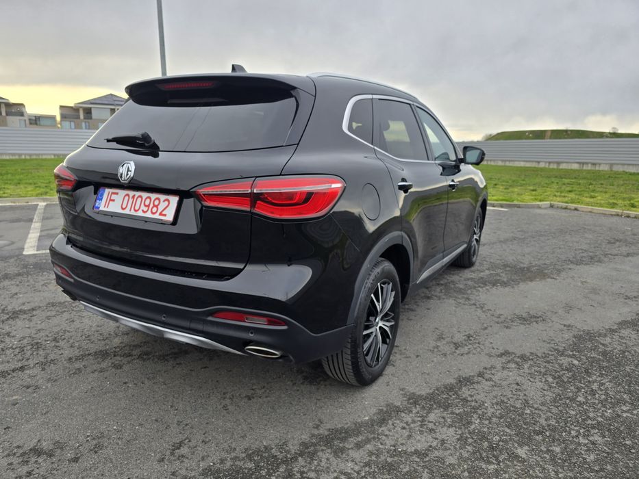MG eHs plug in hybrid varianta luxury panoramic