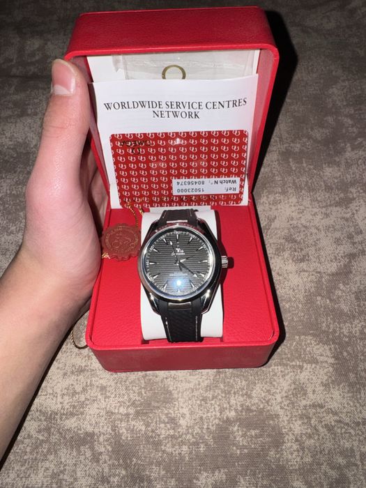 Omega qol soat sotiladi