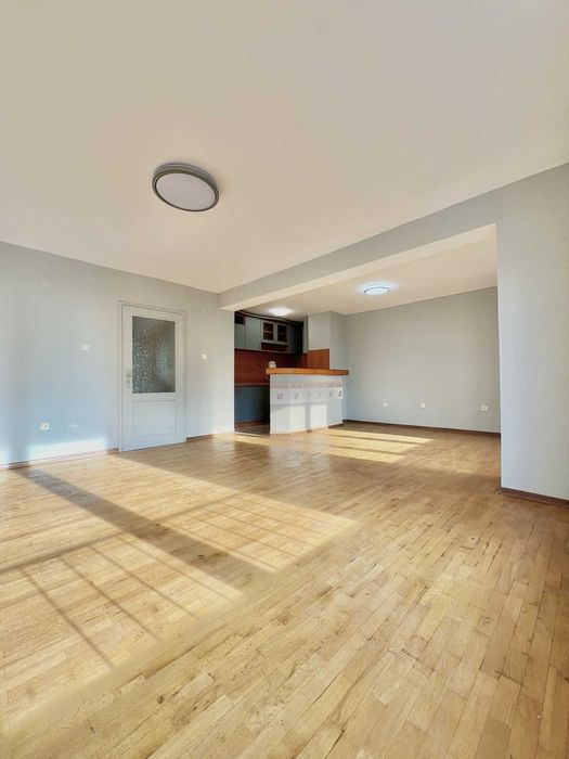 Двустаен апартамент в район Зимно Кино Тракия- в близост до Гранд Мол!