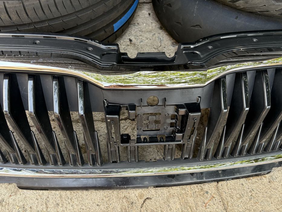 Централна решетка за Шкода Фабия 4 / Skoda Fabia IV 2021 -
