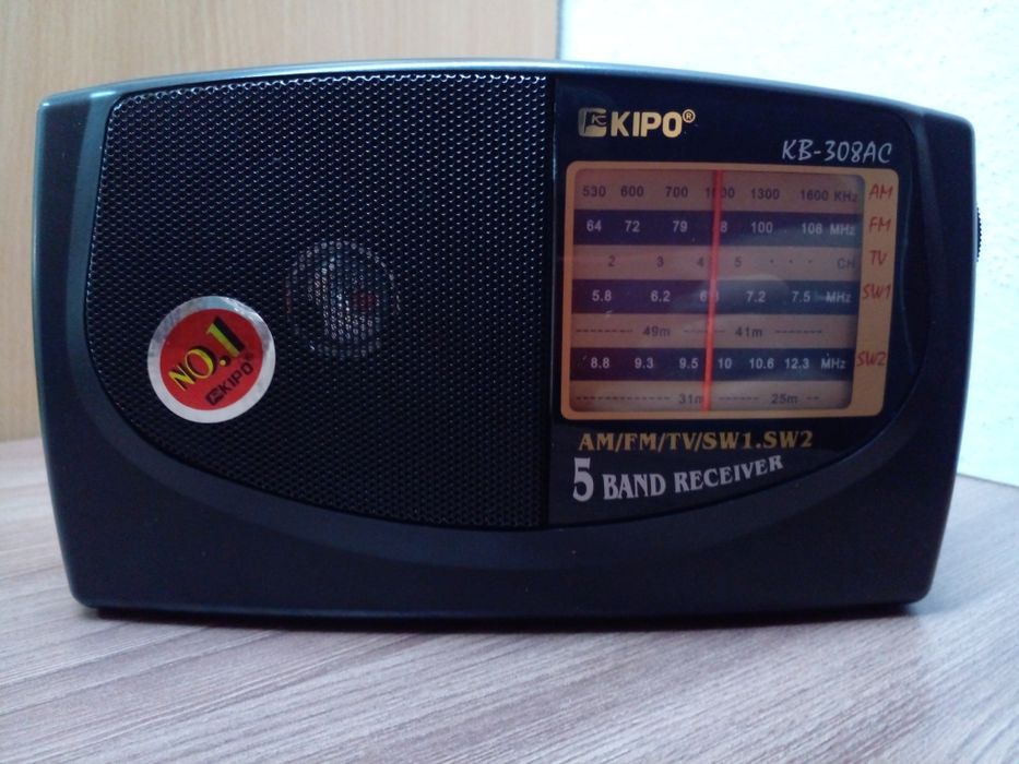 Радиоприёмник от сети и батареек