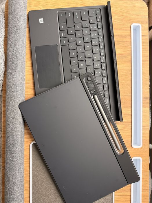 Samsung Galaxy Tab S9 FE+ (комплект с калъф-клавиатура и S Pen)