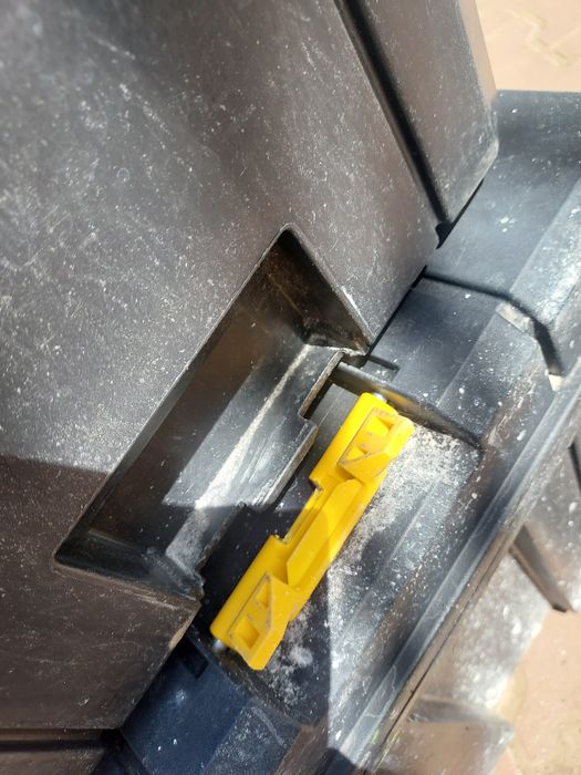 Sistem cutii scule, DeWalt TSTAK, IP54, cu maner telescopic