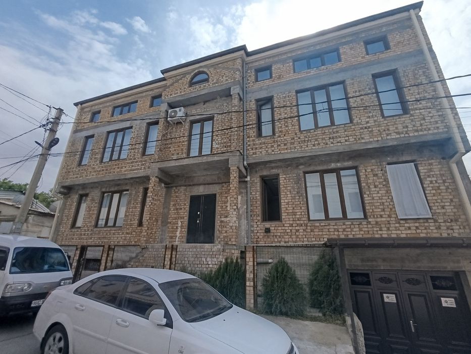 Продаётся дом, таунхаус, Узбекистанская