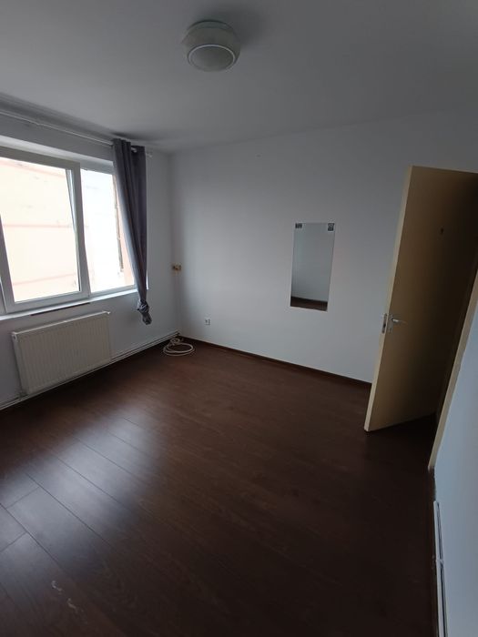 Apartament de închiriat