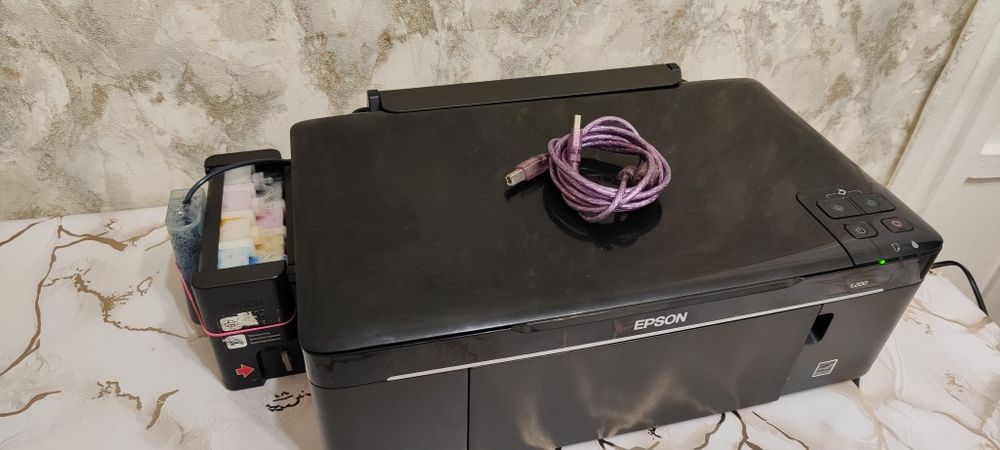 МФУ Epson L200 цветной.