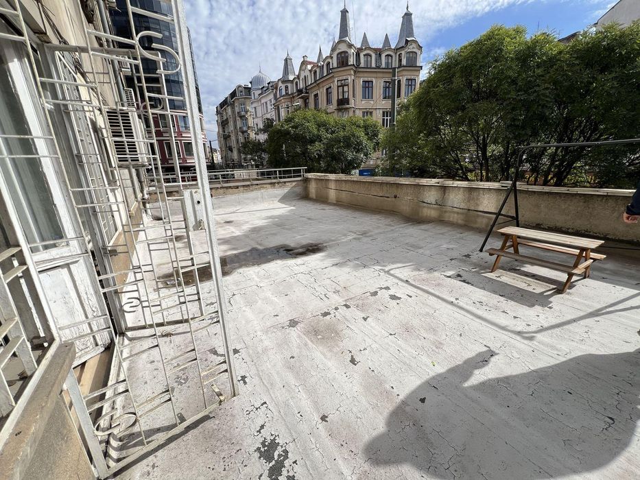 Продава се Четиристаен апартамент в София, Център - 266 кв.м за 1786 €/кв.м - Снимка #11