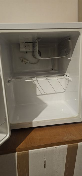 Малък хладилник Нео