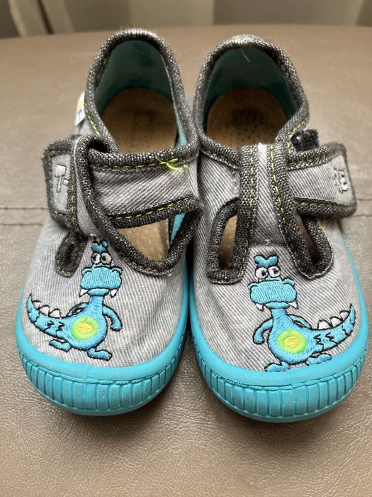 Детски пантофи номер 24