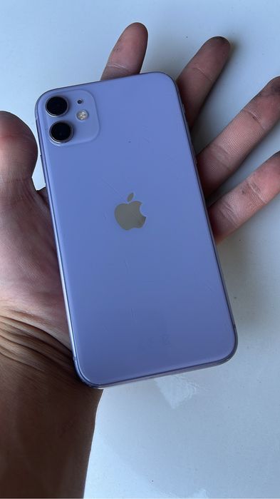iPhone 11 в хорошем состоянии