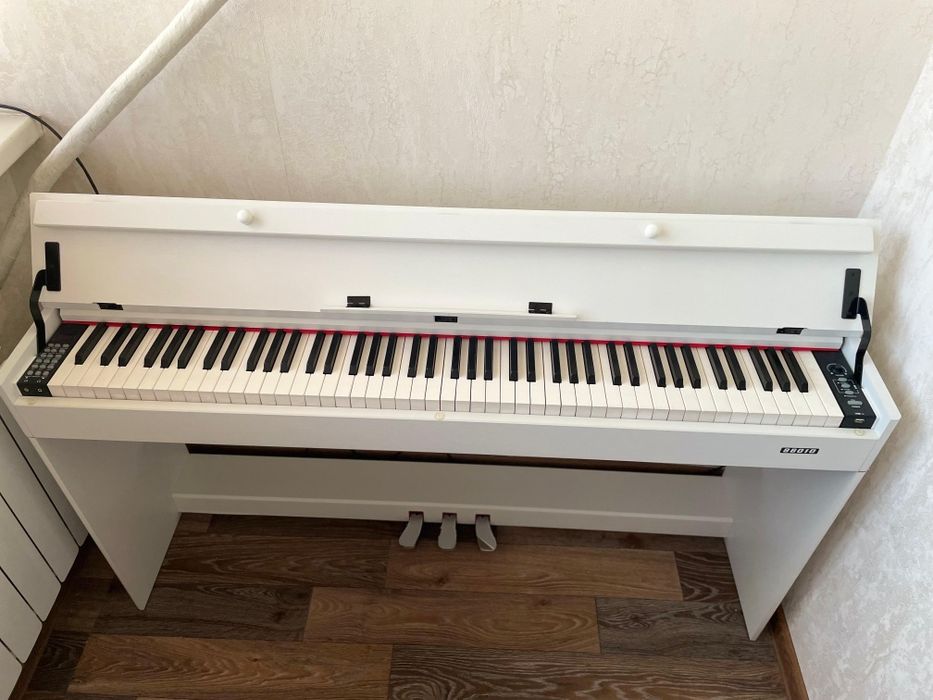 Цифровые фортепиано. В отличном состоянии. Торг возможен