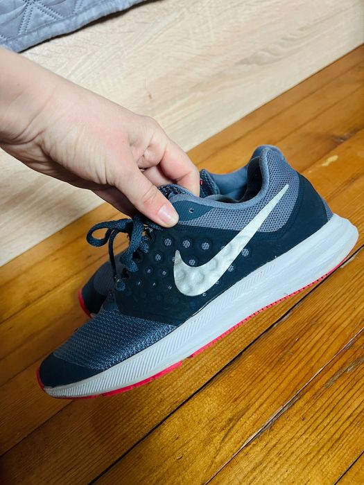 Кецове и маратонки Nike