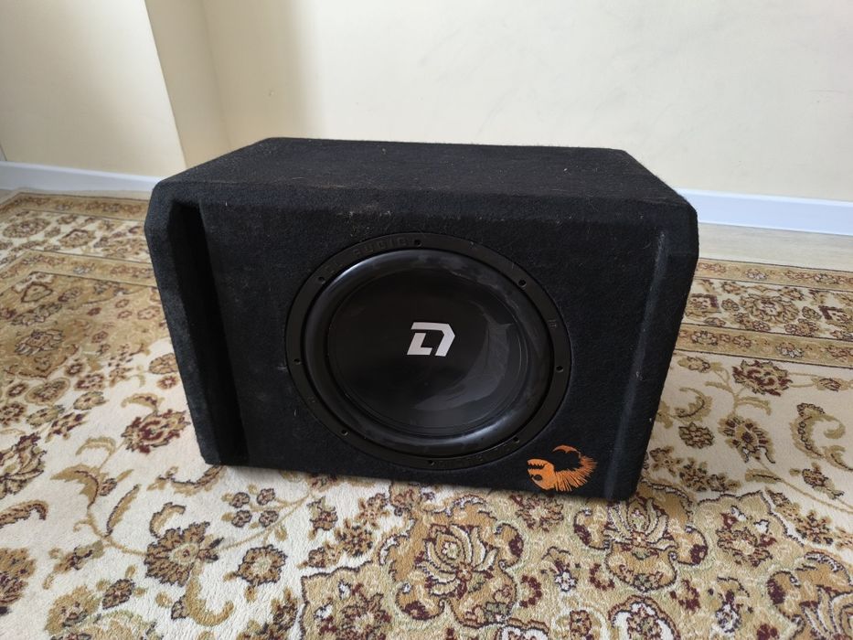 Продам сабвуфер.