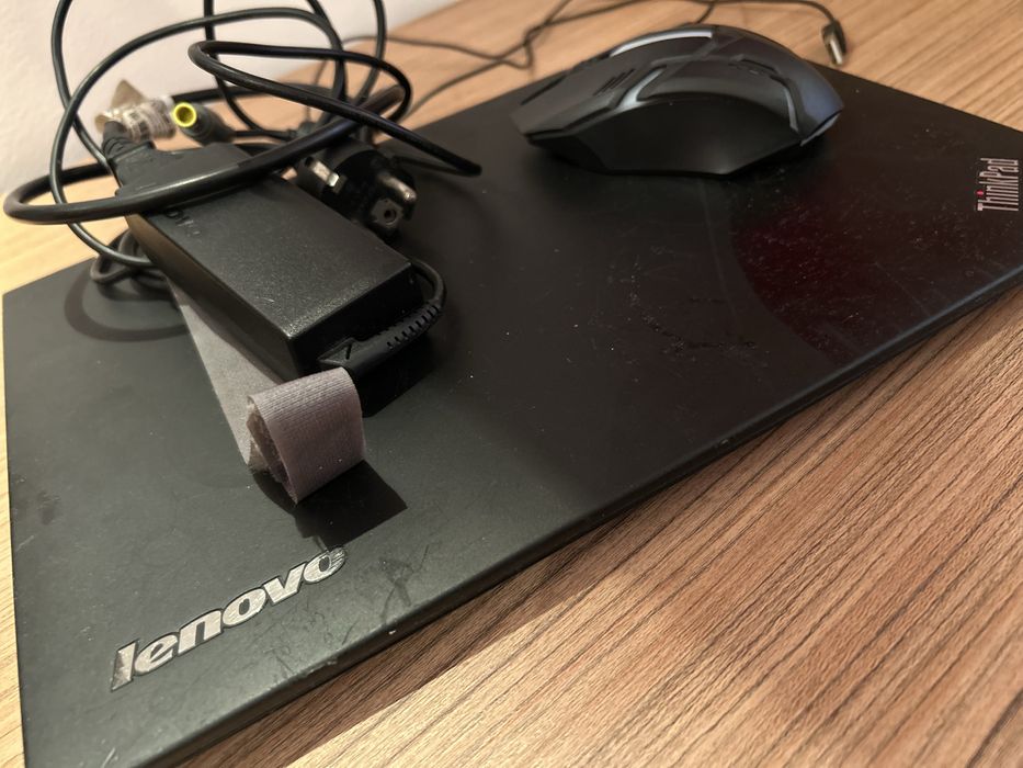 Vand laptop Lenovo