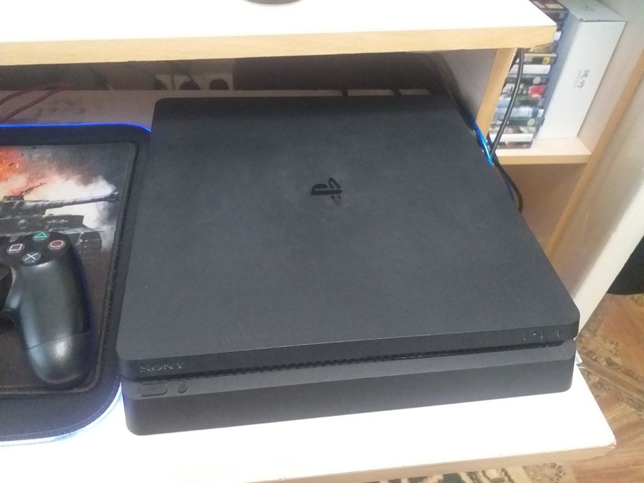 Продается Ps 4 с играми