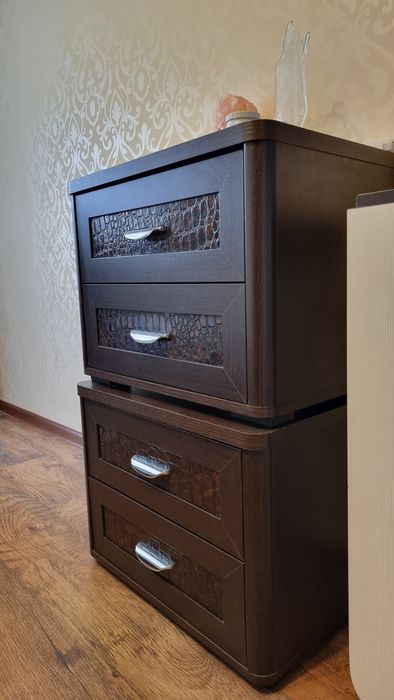 Продам спальный гарнитур