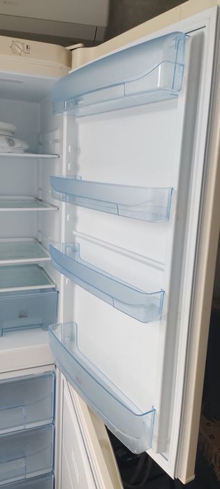 Продам холодильник полностью рабочий