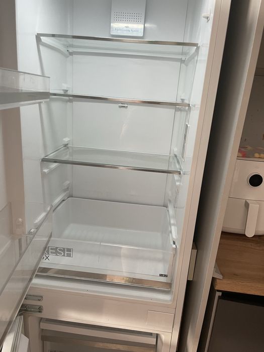 Б/У встраиваемый холодилльник