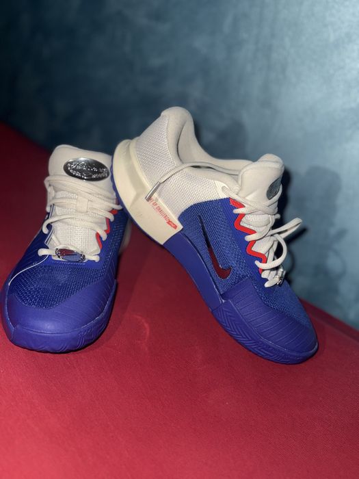 Vand adidasi nike