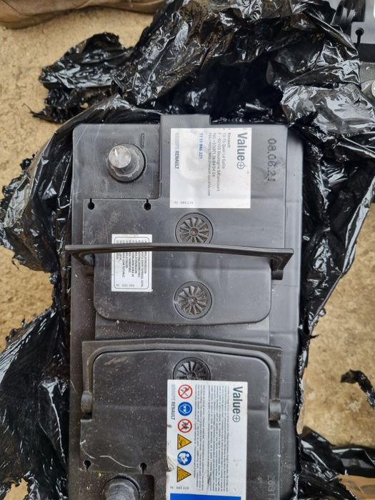 Vand acumulatori auto !