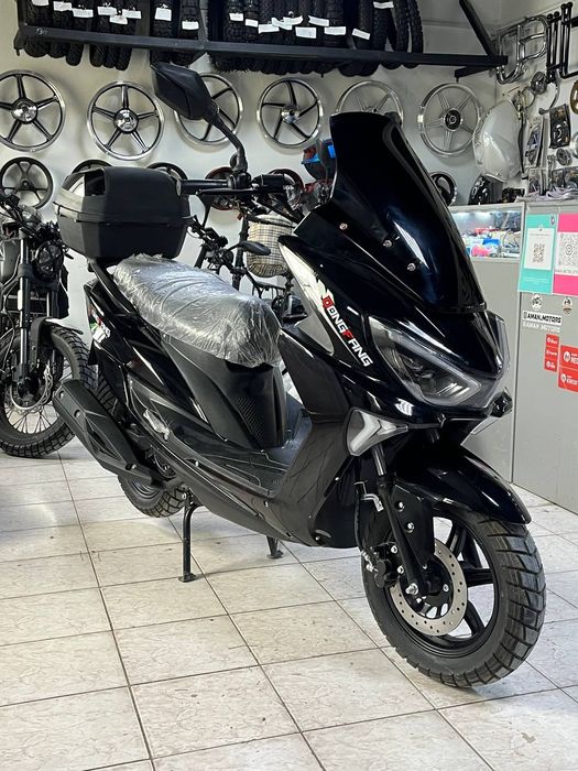 Макси скутер 150 новый