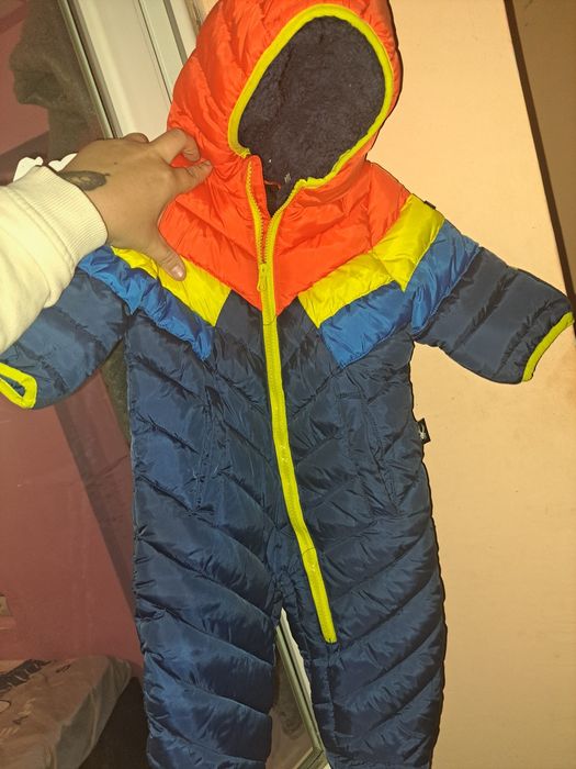 Vand combinezon purtat o singura dată