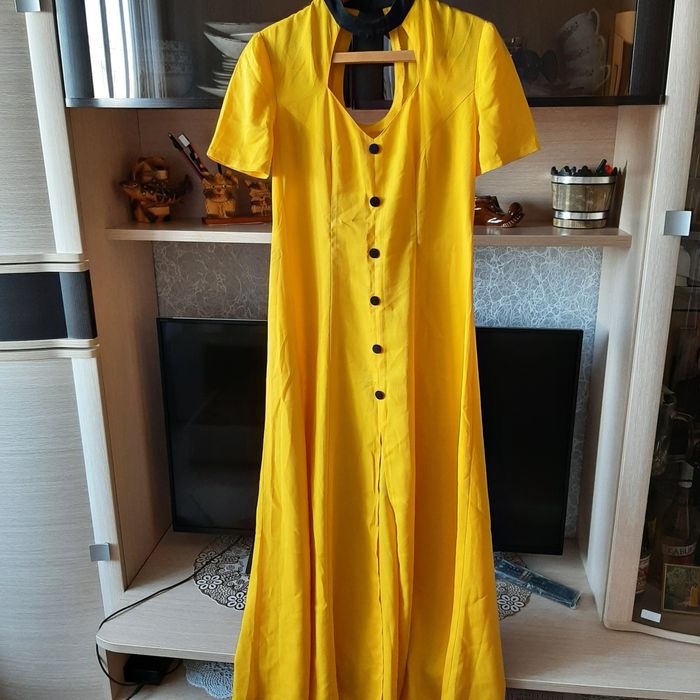 Платье красивое, яркое