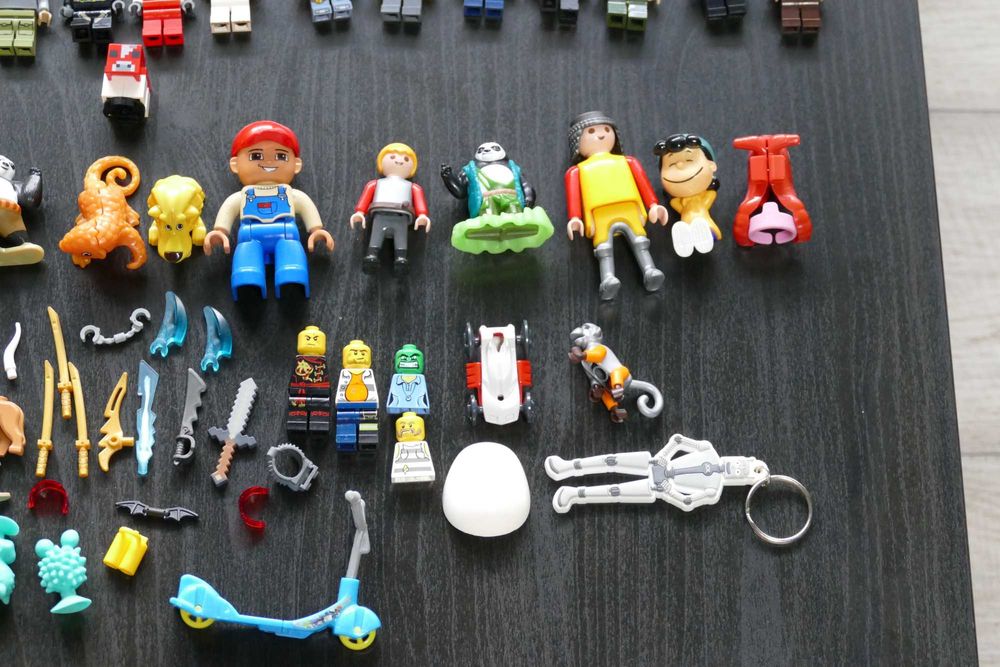 31 figurine LEGO originale + alte figurine
