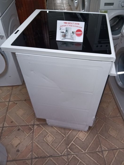 Чисто нова свободно стояща печка с индукционни котлони Електролукс Elektrolux с 2 години Гаранция!