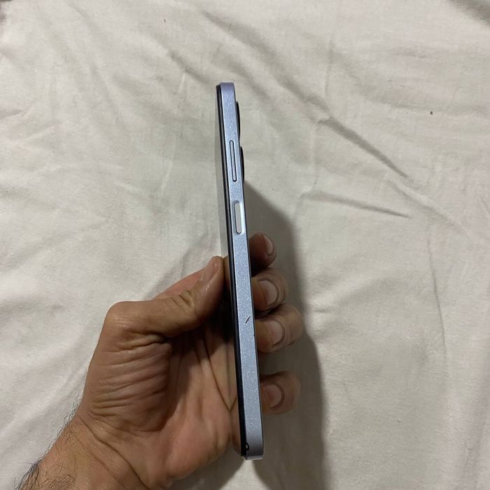 Infinix HOT 30i xotrasi 8+5.128gb 2ta sim