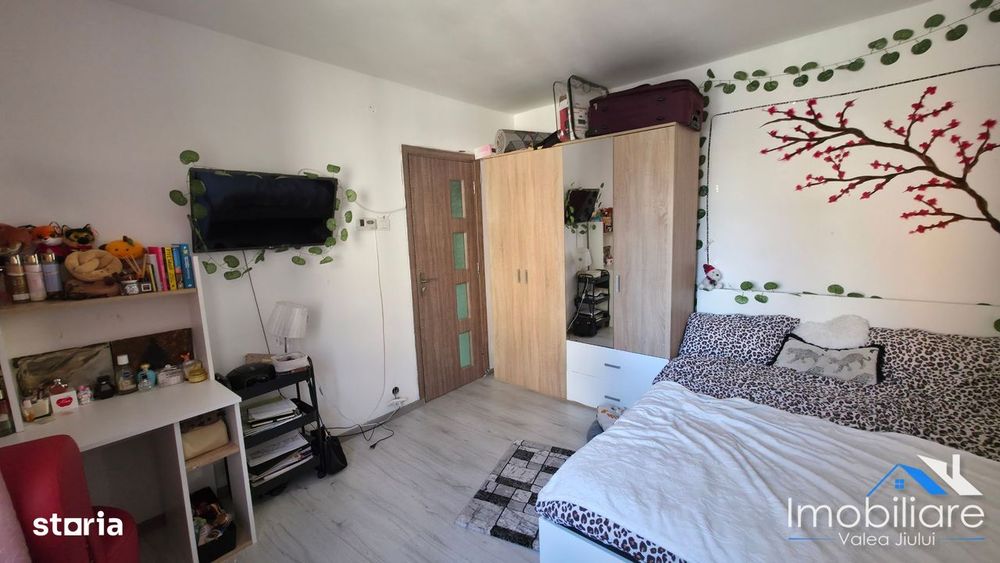 Apartament 2 camere decomandate – Lupeni | Bulevardul Pacii, Etaj 2/10
