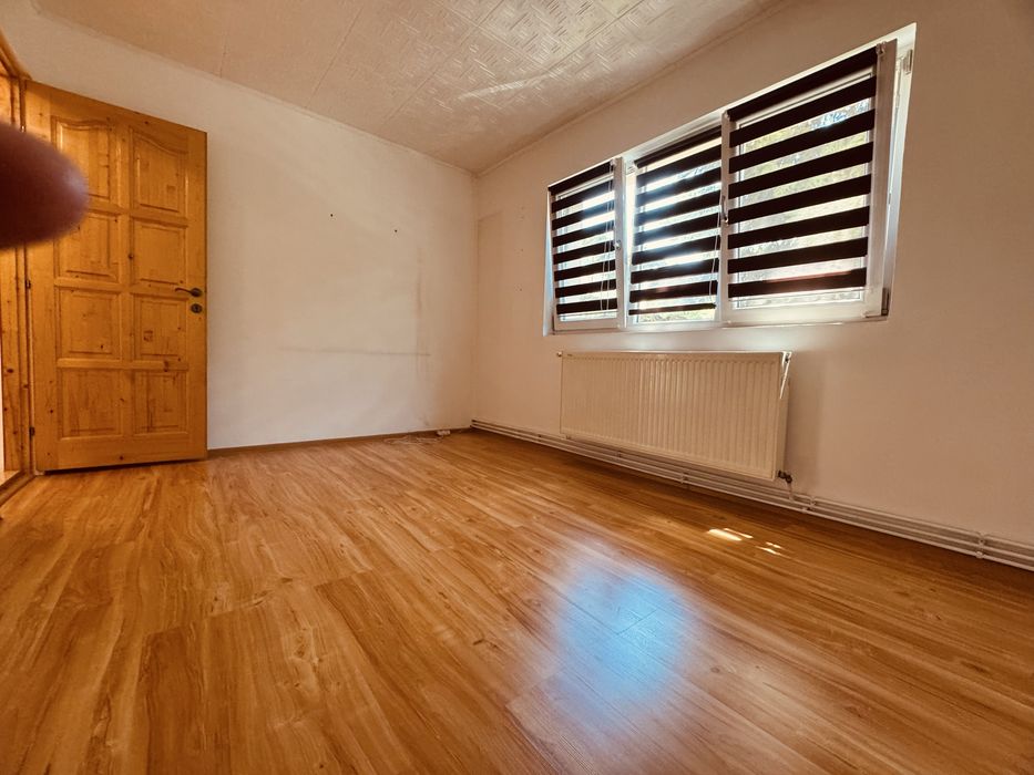 OPORTUNITATE! Apartament 2 camere, etajul 1, suprafață 58 mp, în Targoviște, chiar lângă Colegiul National Constantin Cantacuzino