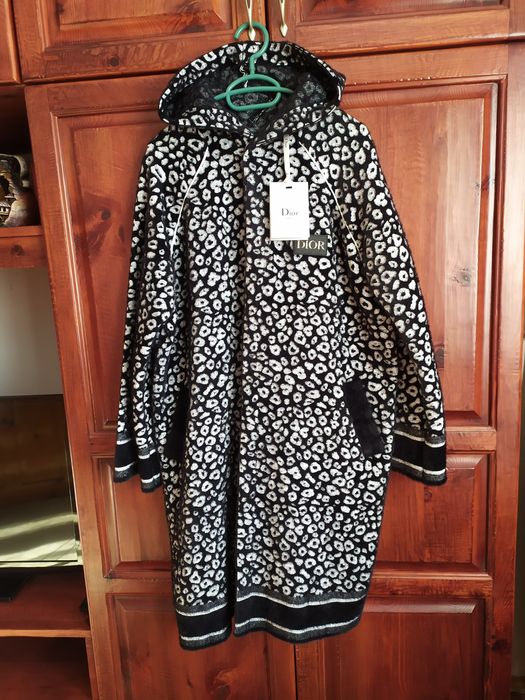 Чисто ново дамско палто, марка Кристиан Диор