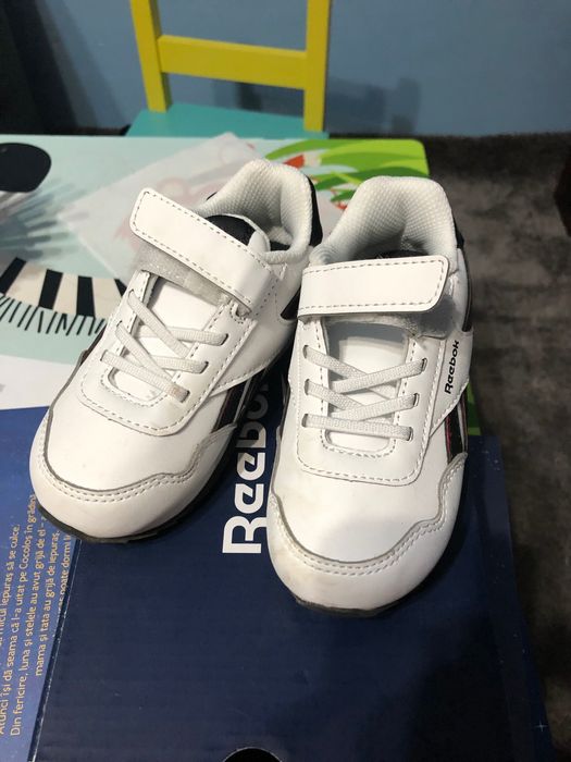 Adidași băieți 2-3 ani