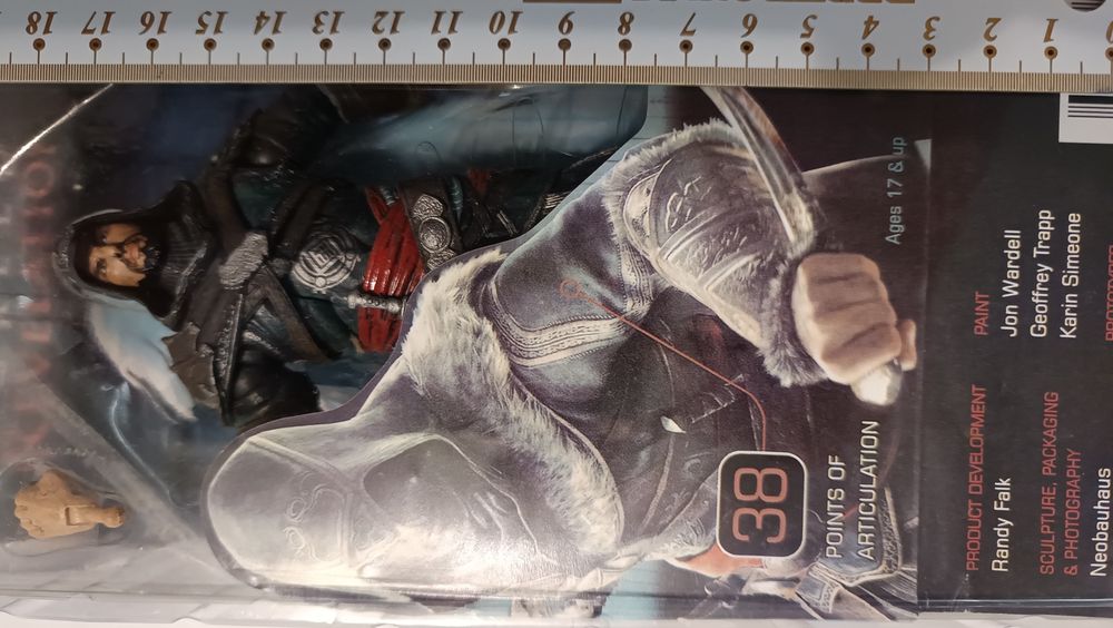 Колекционерска фигурка Ezio Auditore – Assassin’s Creed | The Mentor