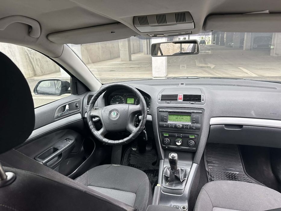 Vând skoda octavia 2