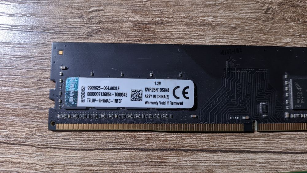 Продам ОЗУ DDR4 2х8gb (16gb) 2666 МГц