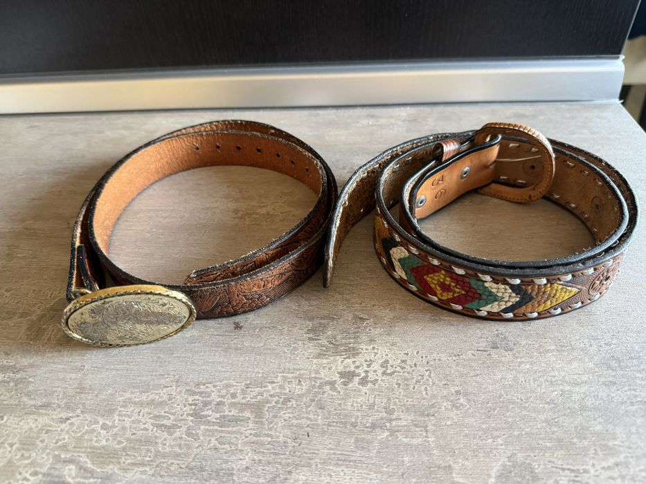 2 curele piele , impecabile