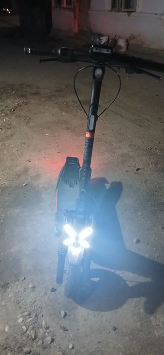 Vând trotineta electrică, mai multe detalii în privat.