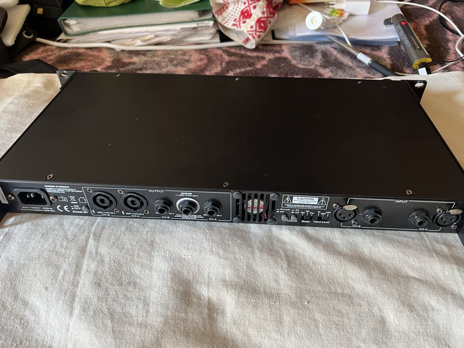 Amplificator stereo  PALMER  Macht 402 pentru chitara