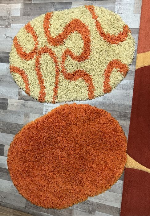 Set covor pufos cu traversa si 2 covorase