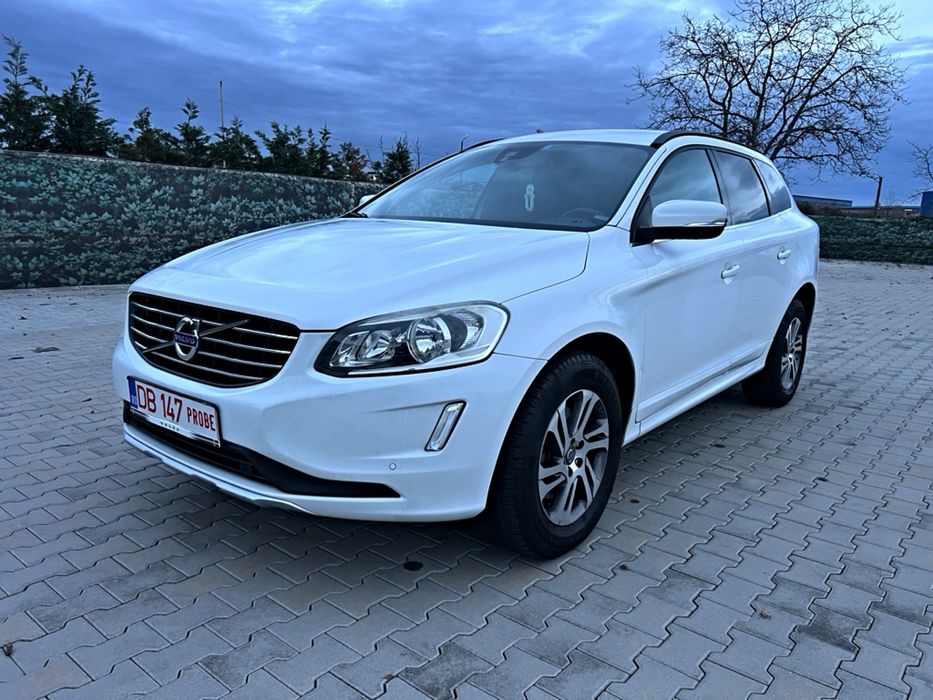 Volvo XC60 2.4 D4 AWD – 181 CP – R-Design – 2014 – Stare impecabilă