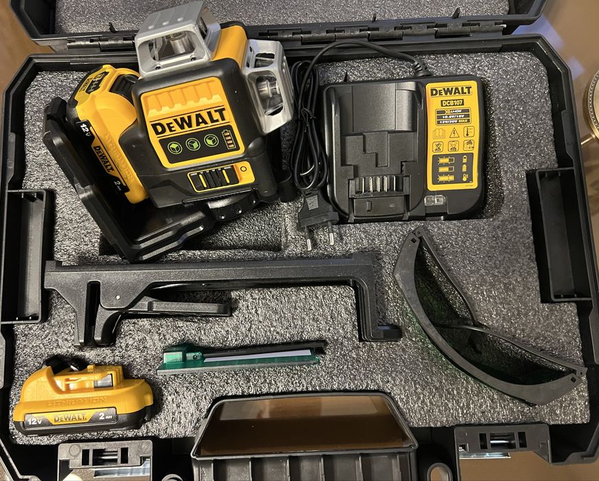 Nivela laser Dewalt 360 NOUA DEWALT® DCE089D1G-GB linii verzi boloboc laser 360 grade auto nivelare 360 orizontal si vertical