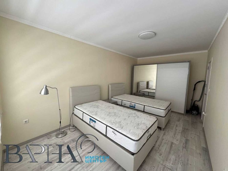 Дава се под наем Тристаен апартамент в Варна, Център - 117 кв.м за 797.64 € - Снимка #5
