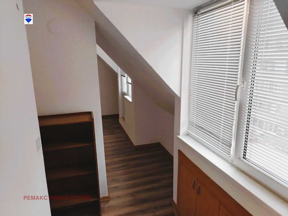 Дава се под наем Едностаен апартамент в Русе, Широк център - 64 кв.м за 204 € - Снимка #4