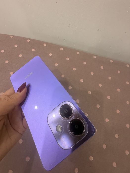 OppoA5i фиолетового цвета