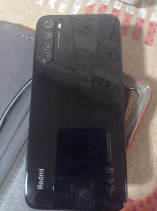 Срочно продам телефон редми нот 8