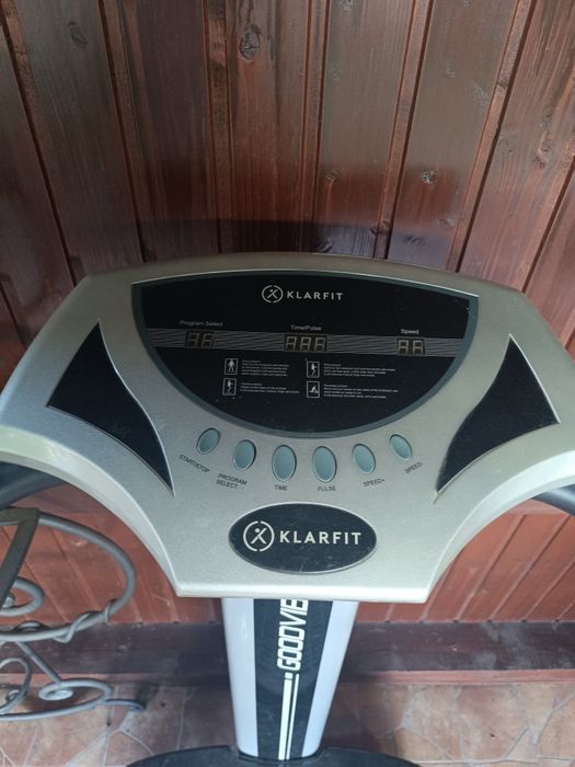 Vând aparat gimnastica cu vibrații Klarfit