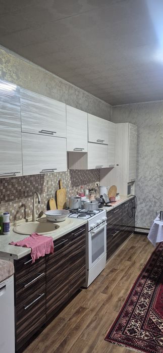 Продам кухонный гарнитур б/у