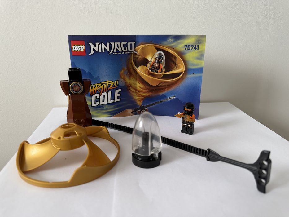 Продаю LEGO Ninjago Airjitzu Cole